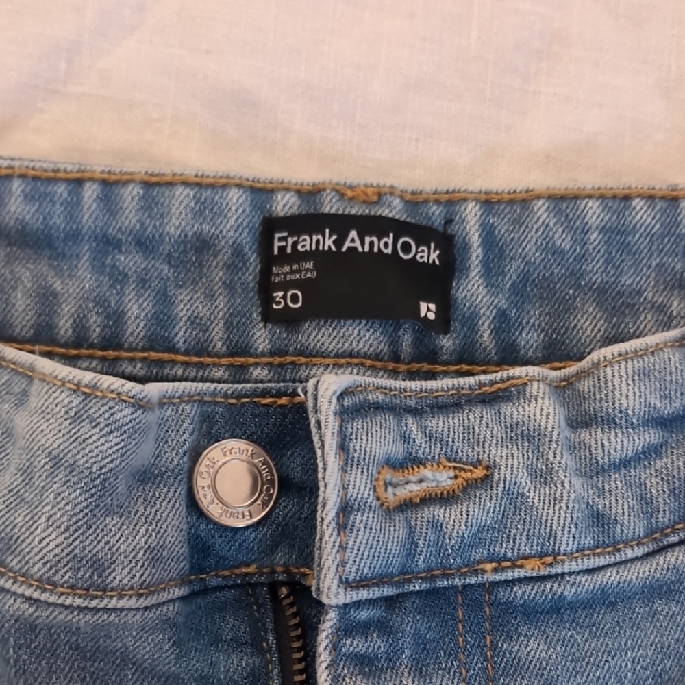 Frank & Oak High Rise Marianne Relaxed Straight Fit Jean in Light Indigo 
